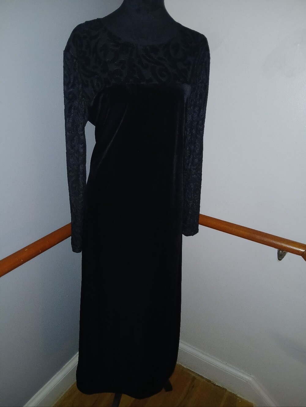 VTG Diane von Furstenberg black velvet maxi dress long sleeve Floral burnout